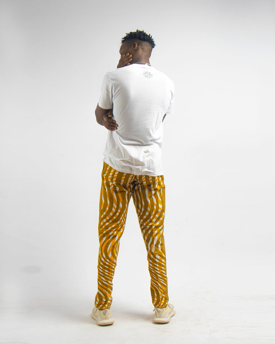 EYOTALO BRAND PLAIN SCREEN PRINT T-SHIRT in WHITE