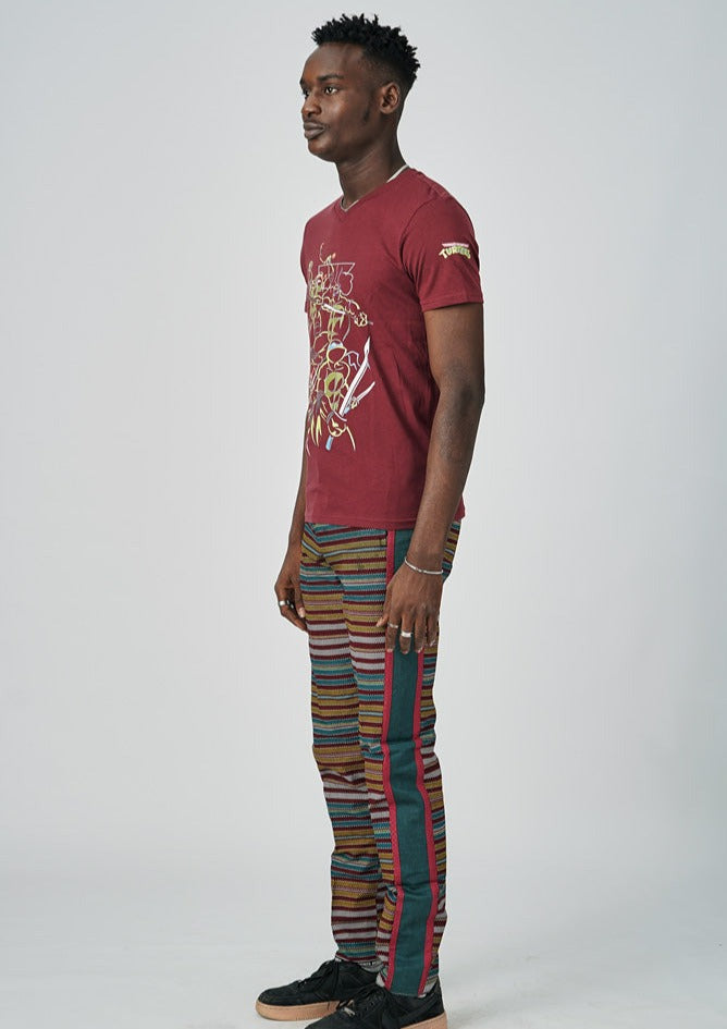 Graphic V Neck Tee in Wine